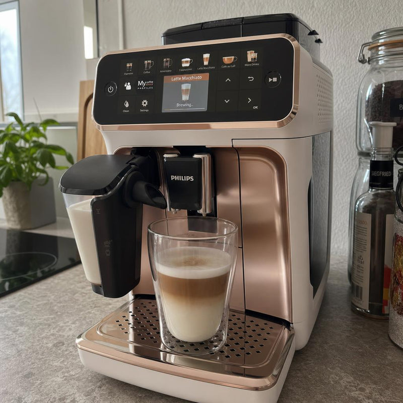 PHILIPS Kaffeevollautomat LatteGo 5400 Serie - Generalüberholt - Qualität A+ – foto della recensione 3