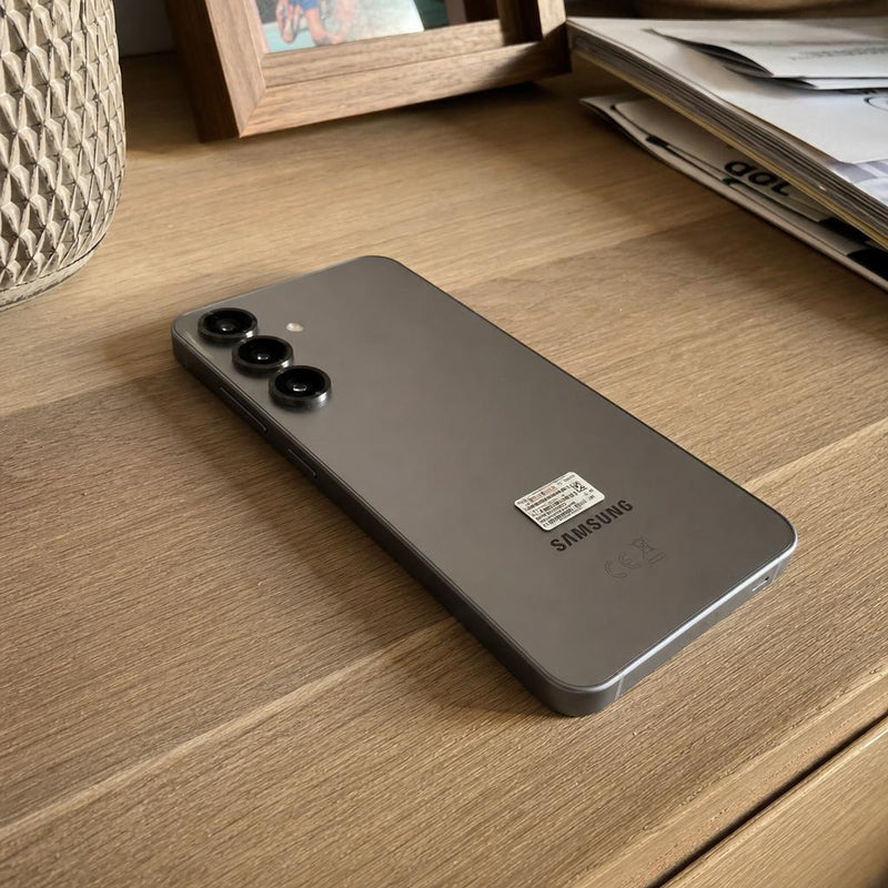 Samsung Galaxy S25 AI Smartphone mit Galaxy AI (Generalüberholt – Qualität A+) – foto della recensione 25